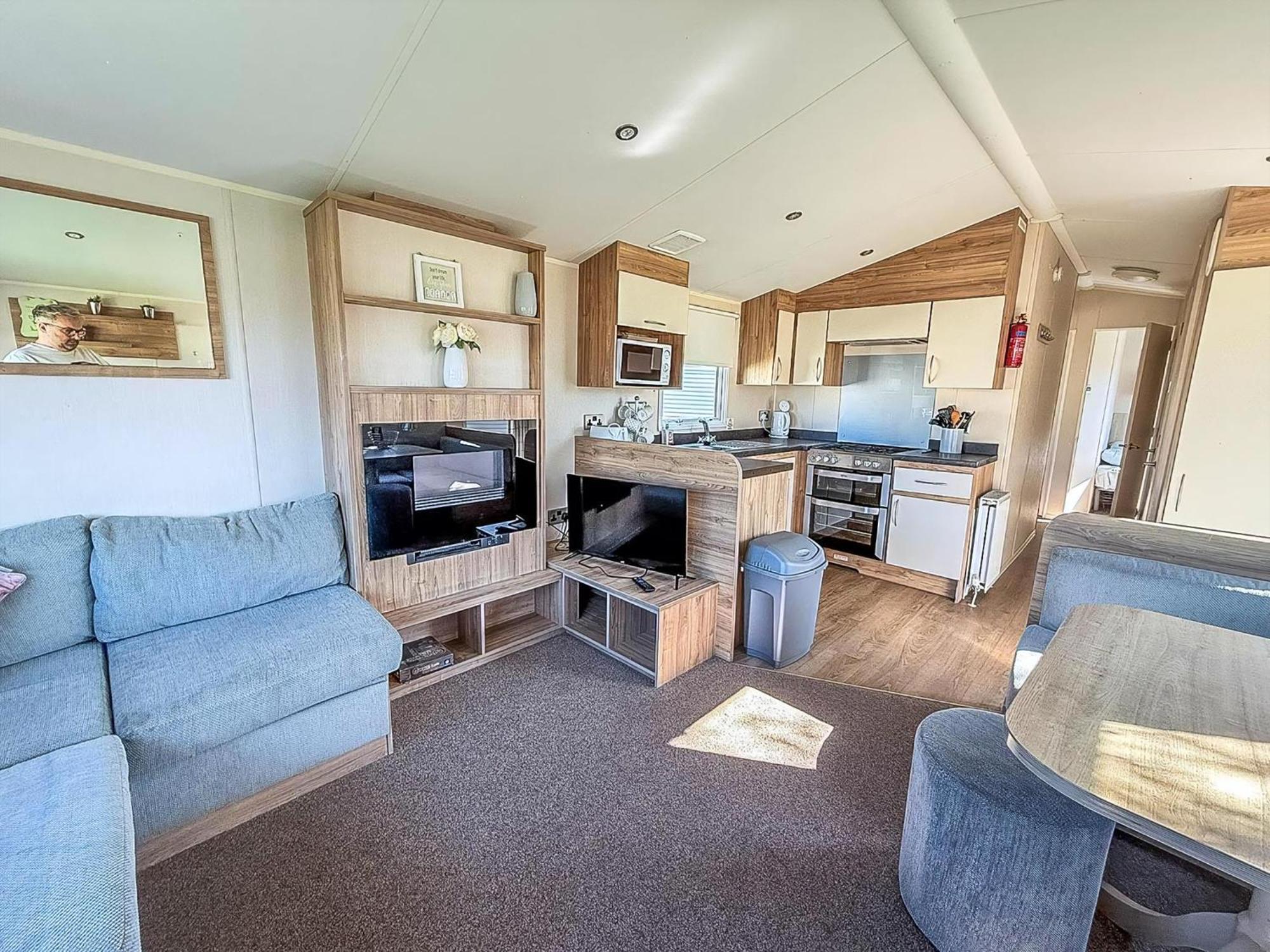 8 Berth Caravan For Hire At St Osyth Beach Ref 28047R Клактън он Сий Екстериор снимка
